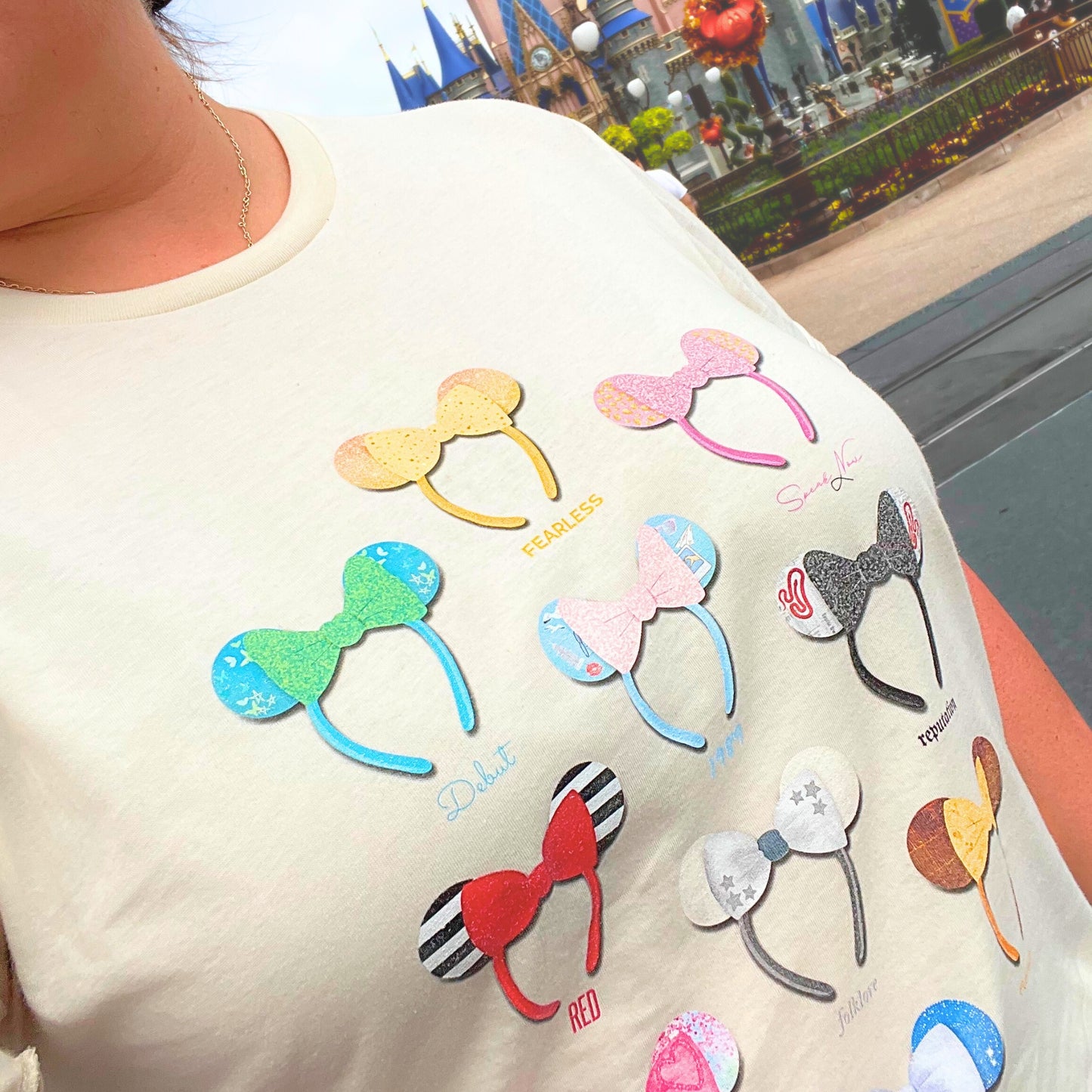 minnie ear-as world tour tee